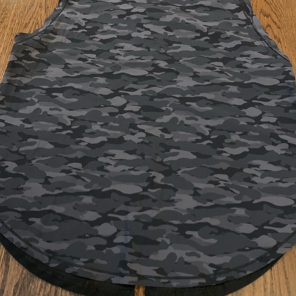 🔥 3/$20 CRZ YOGA breezy camo mesh back top SM sz 4/6 - Picture 7 of 11